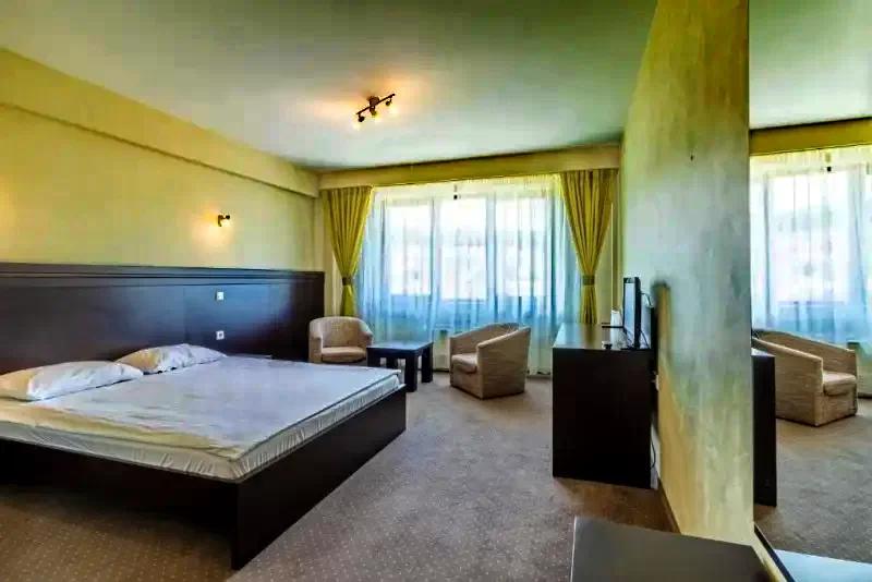 Marosvásárhely Szállás | Hotel*** (K1405-24) A kép szerzői jogvédelem alatt állhat. Javasolt a kapcsolatfelvétel a jog tulajdonossal. Marosvásárhely Szállás | Hotel*** (K1405-24) A kép szerzői jogvédelem alatt állhat. Javasolt a kapcsolatfelvétel a jog tulajdonossal.