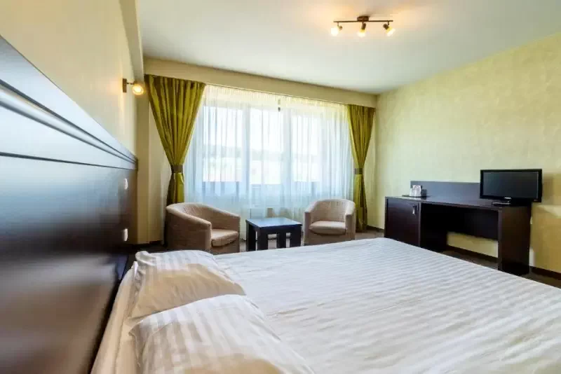 Târgu Mureș Cazare | Hotel*** (K1405-26) Imaginea poate fi supusă drepturilor de autor. Se recomandă contactarea titularului drepturilor. Târgu Mureș Cazare | Hotel*** (K1405-26) Imaginea poate fi supusă drepturilor de autor. Se recomandă contactarea titularului drepturilor.