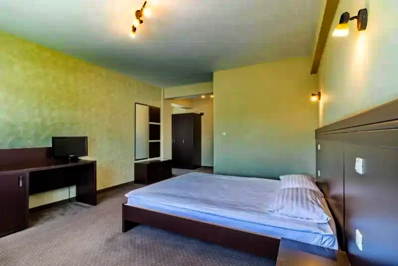 Marosvásárhely Szállás | Hotel*** (K1405-27) A kép szerzői jogvédelem alatt állhat. Javasolt a kapcsolatfelvétel a jog tulajdonossal. Marosvásárhely Szállás | Hotel*** (K1405-27) A kép szerzői jogvédelem alatt állhat. Javasolt a kapcsolatfelvétel a jog tulajdonossal.