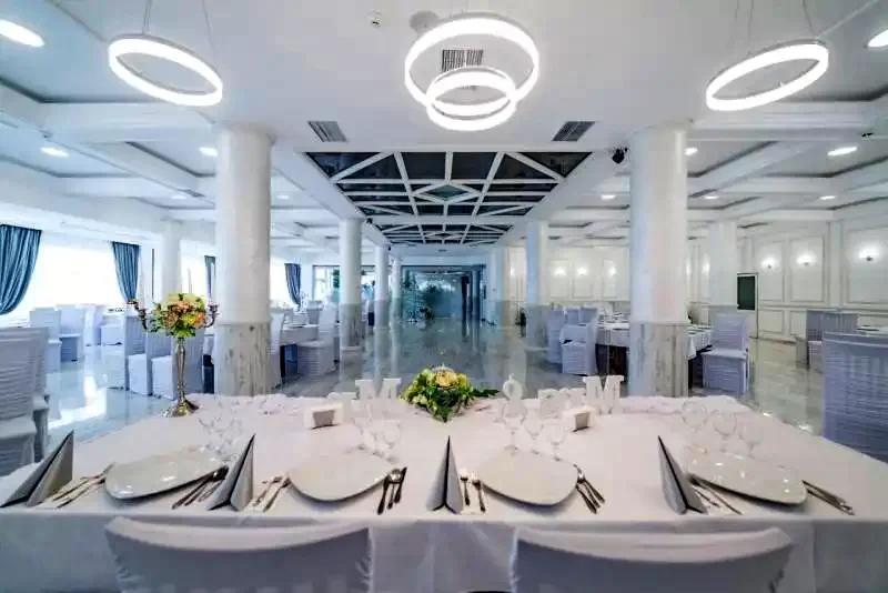 Târgu Mureș Cazare | Hotel**** (K1348-6) Imaginea poate fi supusă drepturilor de autor. Se recomandă contactarea titularului drepturilor.