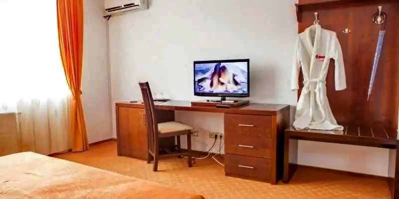 Marosvásárhely Szállás | Hotel**** (K1348-16) A kép szerzői jogvédelem alatt állhat. Javasolt a kapcsolatfelvétel a jog tulajdonossal.