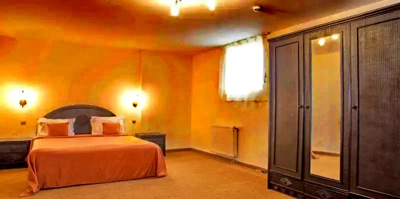 Marosvásárhely Szállás | Hotel**** (K1348-36) A kép szerzői jogvédelem alatt állhat. Javasolt a kapcsolatfelvétel a jog tulajdonossal.