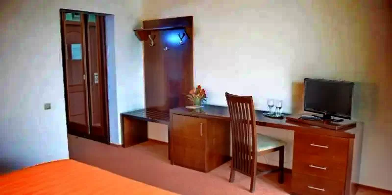 Marosvásárhely Szállás | Hotel**** (K1348-44) A kép szerzői jogvédelem alatt állhat. Javasolt a kapcsolatfelvétel a jog tulajdonossal.