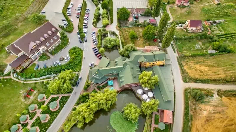 Marosvásárhely Szállás | Hotel**** (K1348-48) A kép szerzői jogvédelem alatt állhat. Javasolt a kapcsolatfelvétel a jog tulajdonossal.