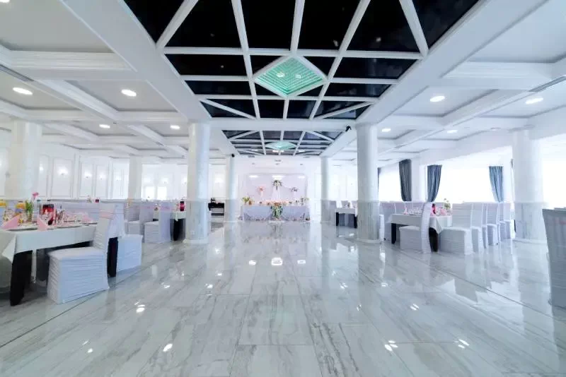 Târgu Mureș Cazare | Hotel**** (K1348-52) Imaginea poate fi supusă drepturilor de autor. Se recomandă contactarea titularului drepturilor.