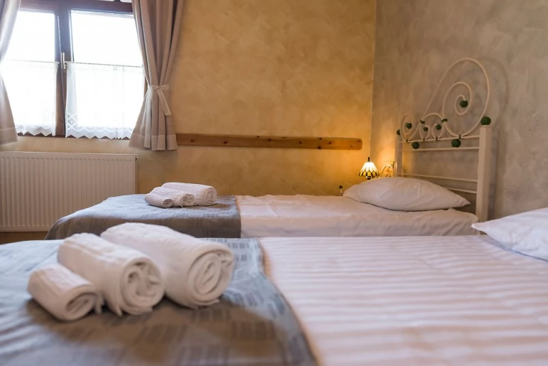 Târgu Mureș Cazare | Motel (K1448-16) Imaginea poate fi supusă drepturilor de autor. Se recomandă contactarea titularului drepturilor.