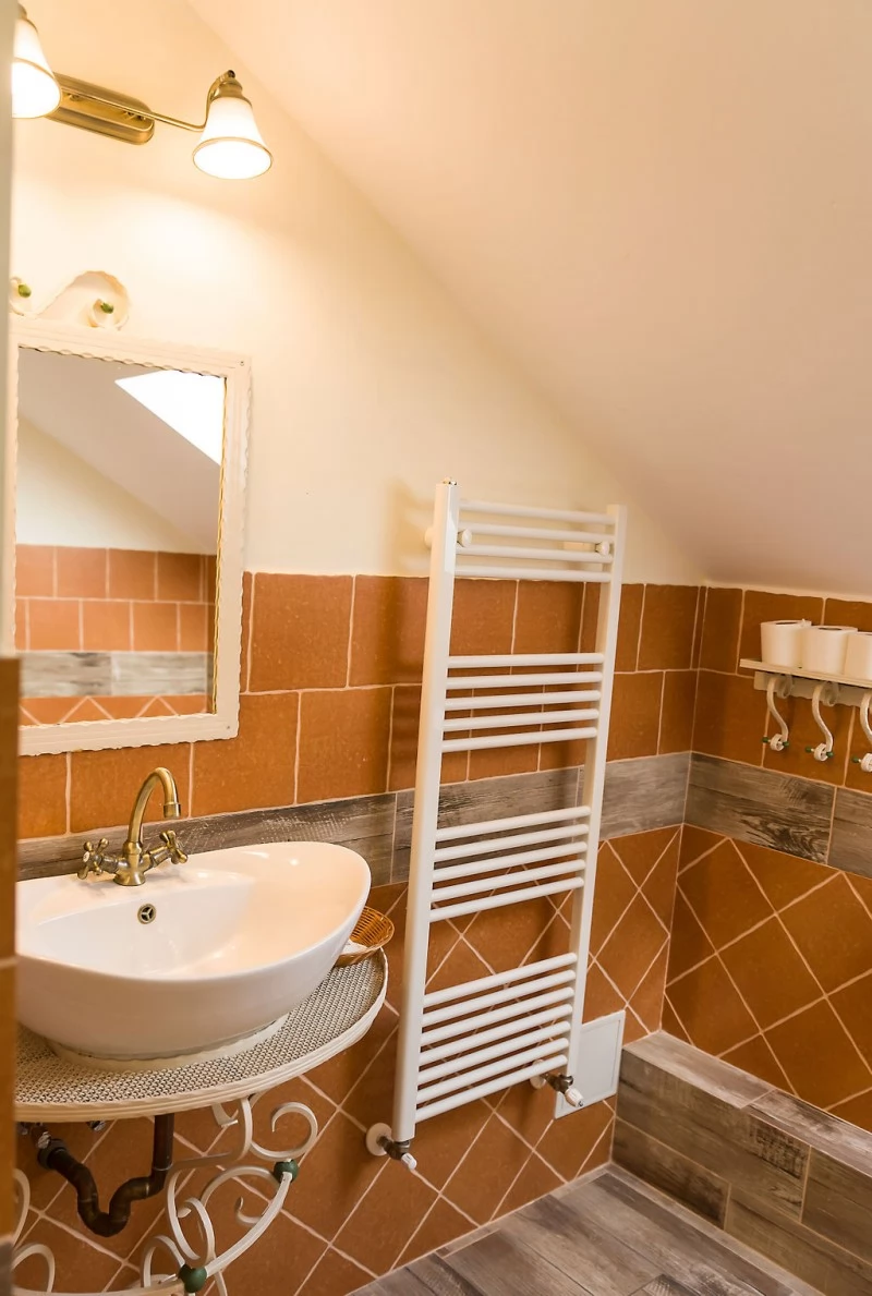 Târgu Mureș Cazare | Motel (K1448-25) Imaginea poate fi supusă drepturilor de autor. Se recomandă contactarea titularului drepturilor.