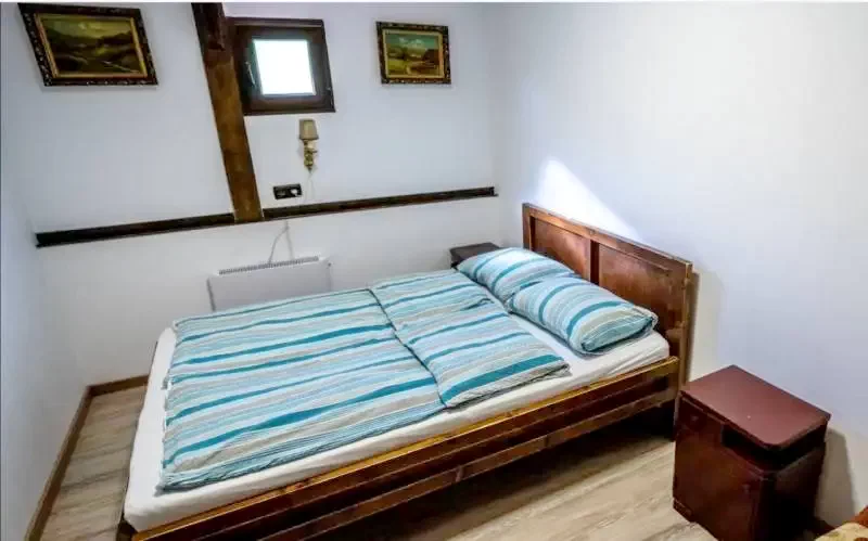 Târgu Mureș Cazare | Sat de vacanță (K1124-11) Imaginea poate fi supusă drepturilor de autor. Se recomandă contactarea titularului drepturilor.