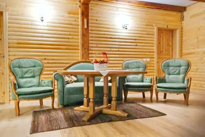 Ceahlău Cazare | Motel (K0688-31) Imaginea poate fi supusă drepturilor de autor. Se recomandă contactarea titularului drepturilor.