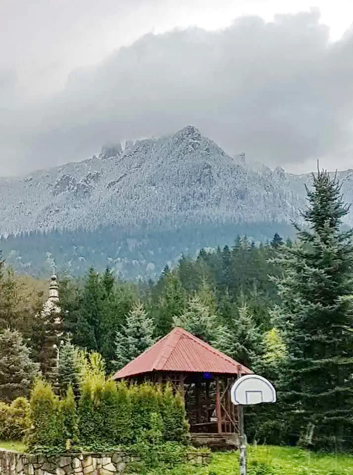 Ceahlău Cazare | Pensiune (K0688-33) Imaginea poate fi supusă drepturilor de autor. Se recomandă contactarea titularului drepturilor.