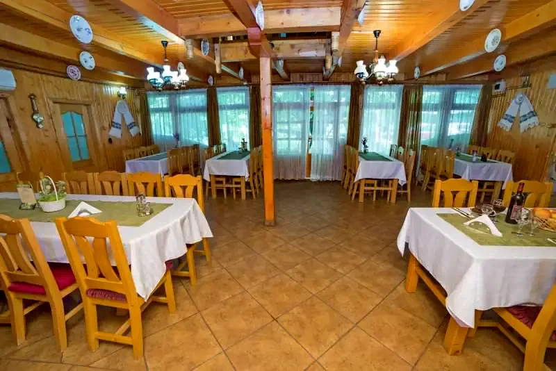 Târgu Mureș Cazare | Motel (K0699-3) Imaginea poate fi supusă drepturilor de autor. Se recomandă contactarea titularului drepturilor.