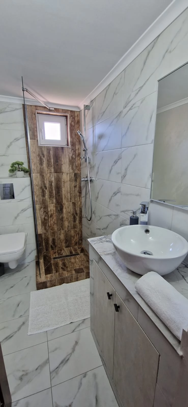 Târgu Mureș Cazare | Motel (K0699-16) Imaginea poate fi supusă drepturilor de autor. Se recomandă contactarea titularului drepturilor.