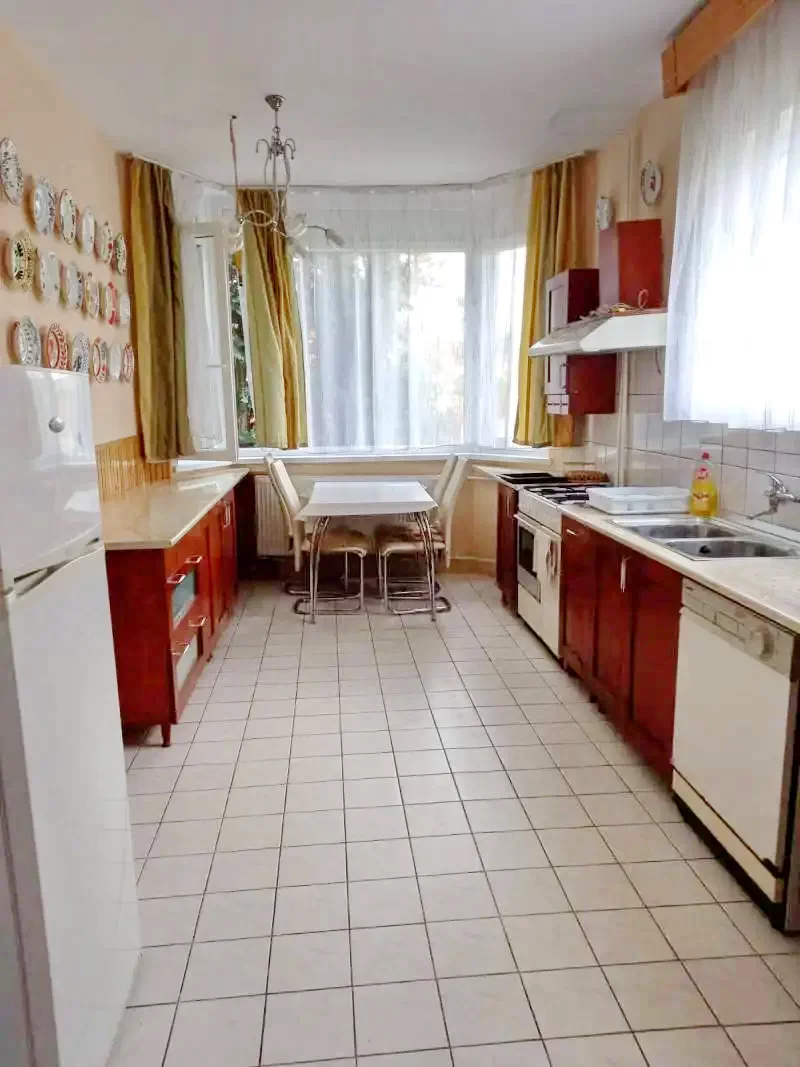 Târgu Mureș Cazare | Pensiune (K0163-2) Imaginea poate fi supusă drepturilor de autor. Se recomandă contactarea titularului drepturilor.