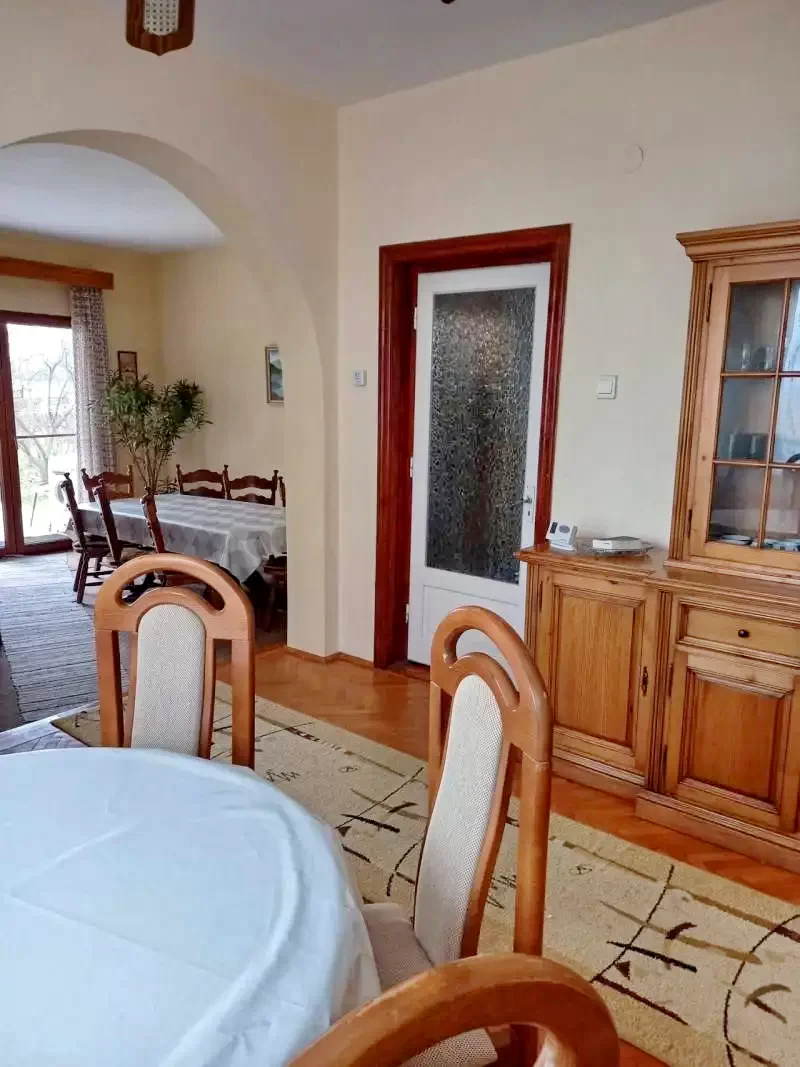 Târgu Mureș Cazare | Motel (K0163-3) Imaginea poate fi supusă drepturilor de autor. Se recomandă contactarea titularului drepturilor.