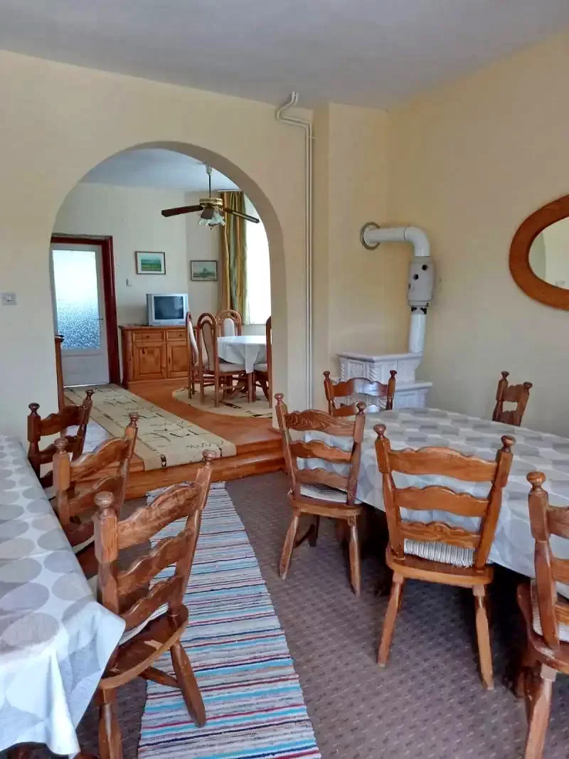 Târgu Mureș Cazare | Motel (K0163-8) Imaginea poate fi supusă drepturilor de autor. Se recomandă contactarea titularului drepturilor.