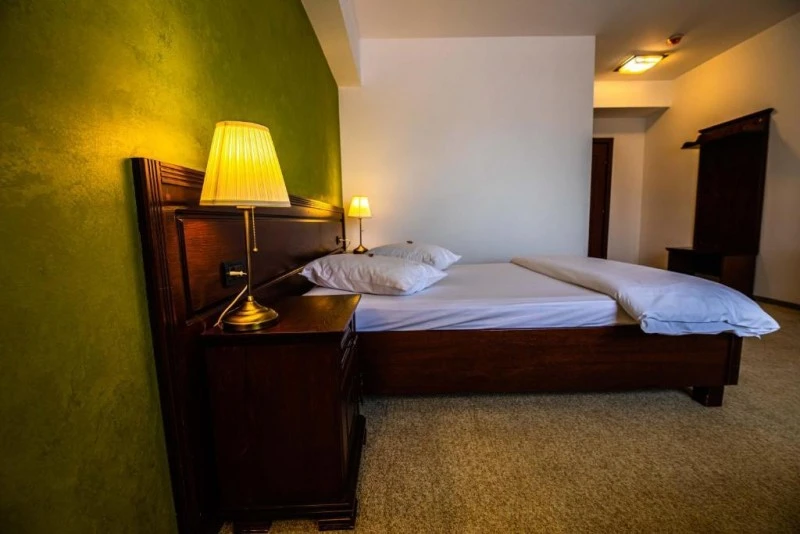 Târgu Mureș Cazare | Motel (K1590-22) Imaginea poate fi supusă drepturilor de autor. Se recomandă contactarea titularului drepturilor.