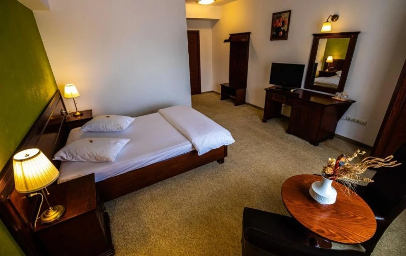 Târgu Mureș Cazare | Motel (K1590-27) Imaginea poate fi supusă drepturilor de autor. Se recomandă contactarea titularului drepturilor.