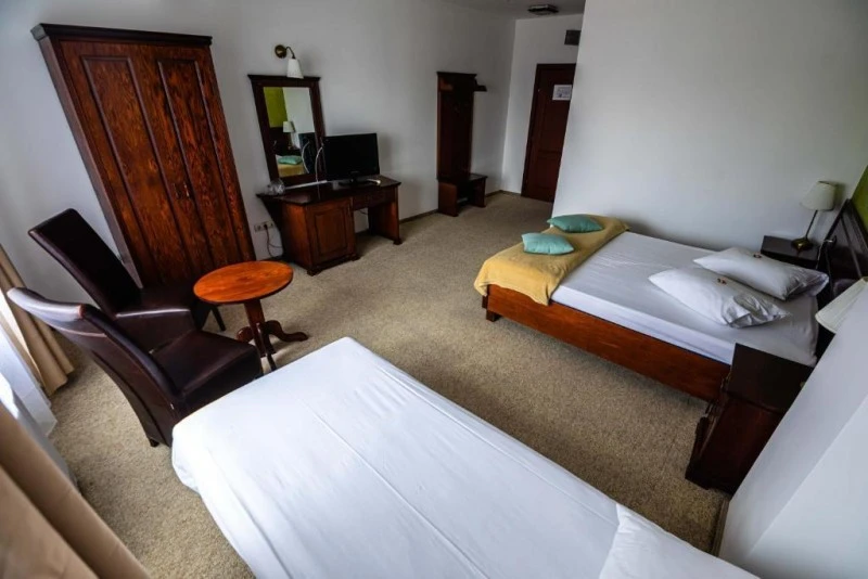 Târgu Mureș Cazare | Motel (K1590-39) Imaginea poate fi supusă drepturilor de autor. Se recomandă contactarea titularului drepturilor.