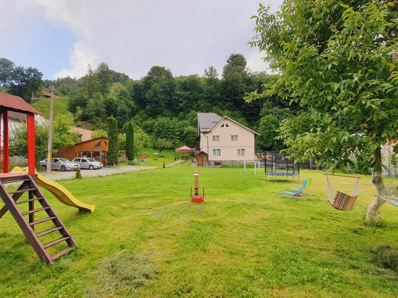 Bran Cazare | Motel (K0462-38) Imaginea poate fi supusă drepturilor de autor. Se recomandă contactarea titularului drepturilor.