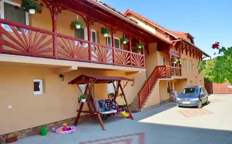 Corund Cazare | Hotel**** (K0173-25) Imaginea poate fi supusă drepturilor de autor. Se recomandă contactarea titularului drepturilor.