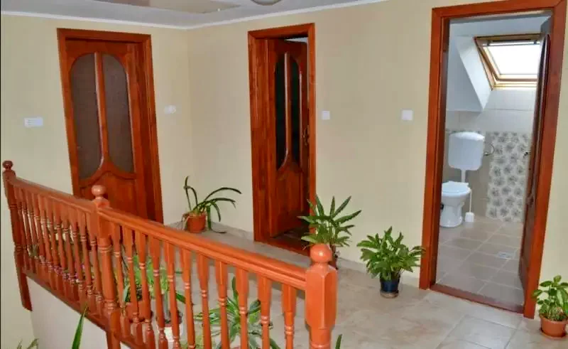 Corund Cazare | Hotel**** (K0173-61) Imaginea poate fi supusă drepturilor de autor. Se recomandă contactarea titularului drepturilor.