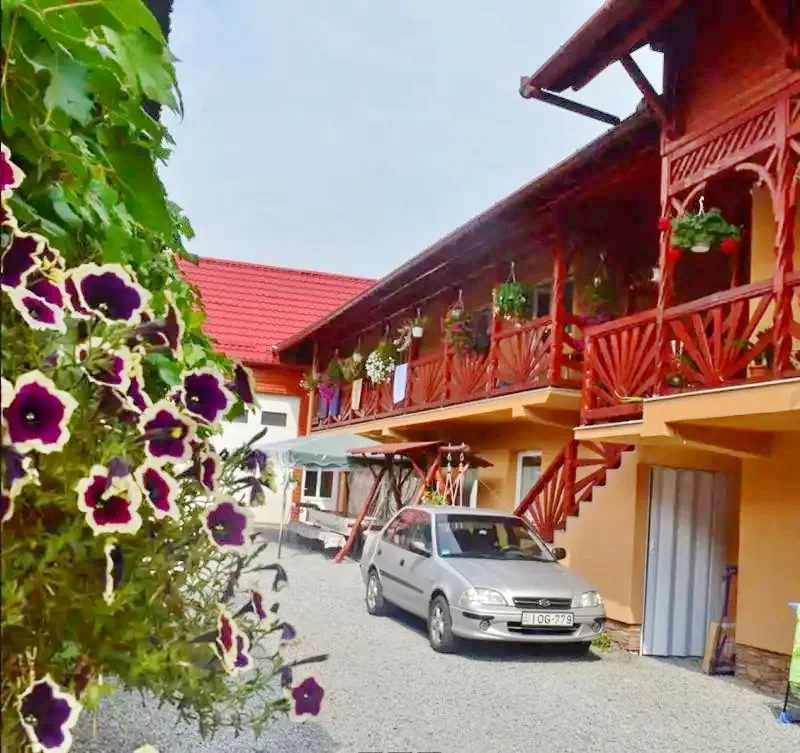 Corund Cazare | Hotel**** (K0173-67) Imaginea poate fi supusă drepturilor de autor. Se recomandă contactarea titularului drepturilor.