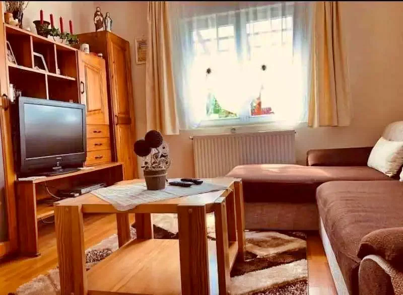 Marosfő Szállás | Motel (K0099-3) A kép szerzői jogvédelem alatt állhat. Javasolt a kapcsolatfelvétel a jog tulajdonossal.