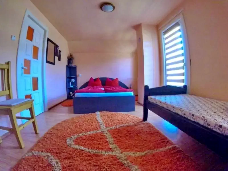 Marosfő Szállás | Motel (K0099-9) A kép szerzői jogvédelem alatt állhat. Javasolt a kapcsolatfelvétel a jog tulajdonossal.