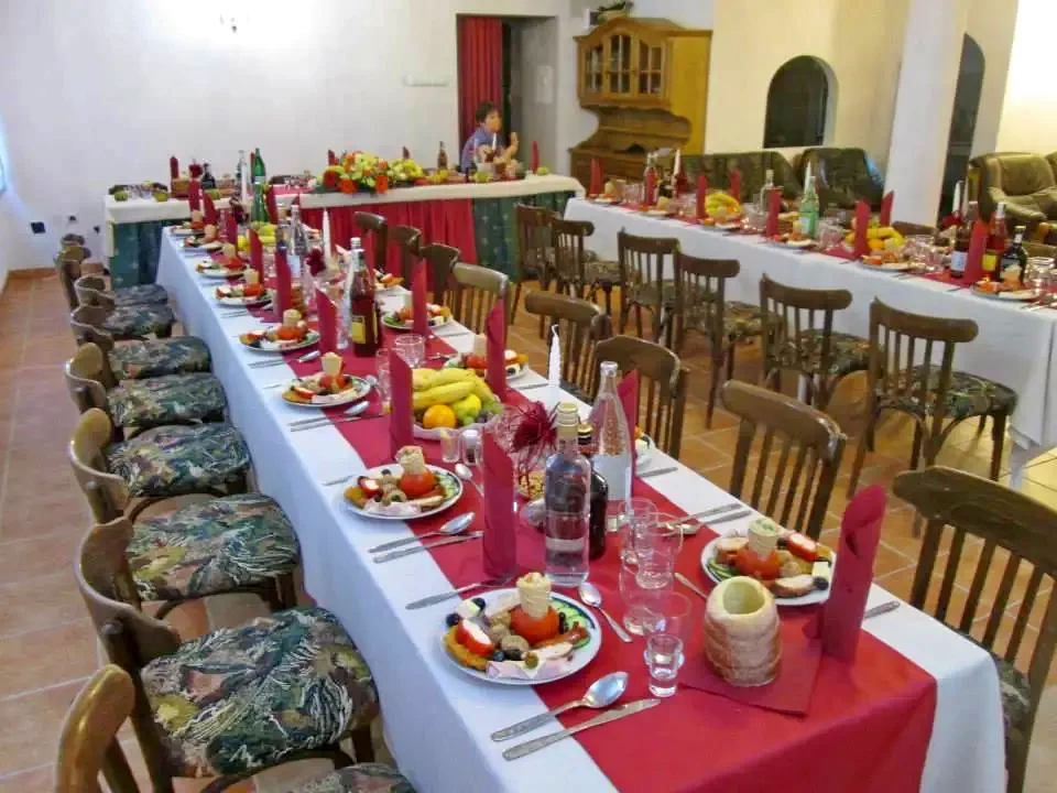 Izvoru Mureșului Cazare | Motel (K0126-13) Imaginea poate fi supusă drepturilor de autor. Se recomandă contactarea titularului drepturilor.