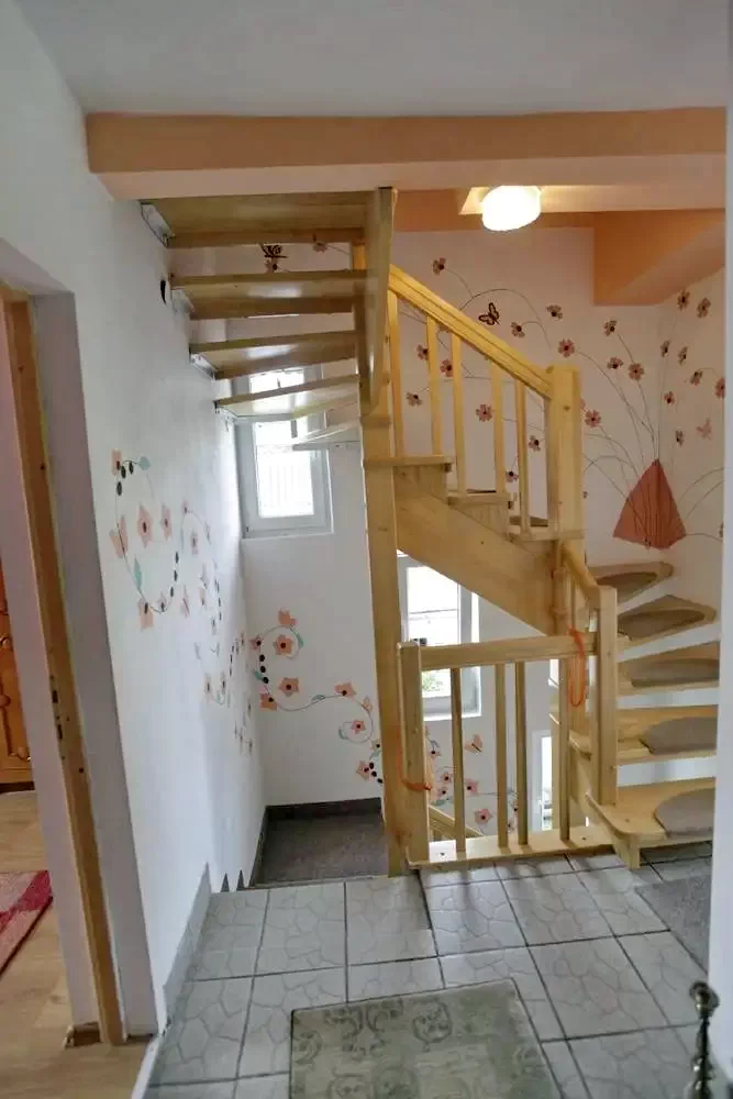 Izvoru Mureșului Cazare | Motel (K0126-26) Imaginea poate fi supusă drepturilor de autor. Se recomandă contactarea titularului drepturilor.