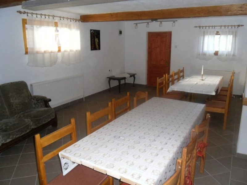 Izvoru Mureșului Cazare | Motel (K0150-2) Imaginea poate fi supusă drepturilor de autor. Se recomandă contactarea titularului drepturilor.