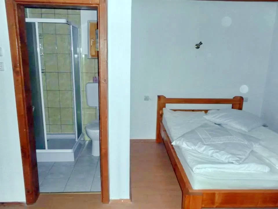 Marosfő Szállás | Motel (K0150-11) A kép szerzői jogvédelem alatt állhat. Javasolt a kapcsolatfelvétel a jog tulajdonossal.