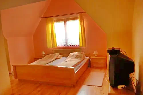 Marosfő Szállás | Motel (K0172-21) A kép szerzői jogvédelem alatt állhat. Javasolt a kapcsolatfelvétel a jog tulajdonossal.