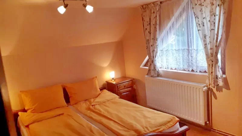 Izvoru Mureșului Cazare | Motel (K0172-24) Imaginea poate fi supusă drepturilor de autor. Se recomandă contactarea titularului drepturilor.