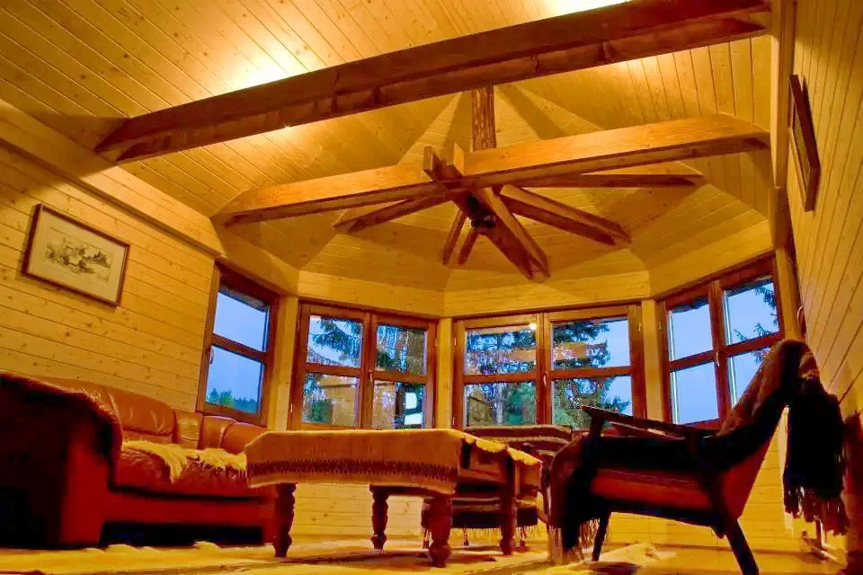 Izvoru Mureșului Cazare | Camping / Popas turistic (K0213-2) Imaginea poate fi supusă drepturilor de autor. Se recomandă contactarea titularului drepturilor.