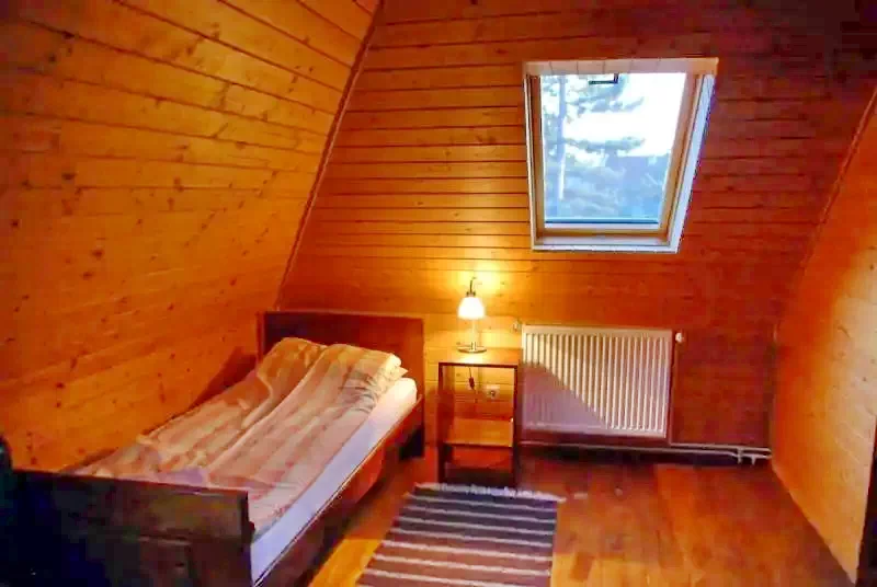 Marosfő Szállás | Kemping / turistapihenő (K0213-19) A kép szerzői jogvédelem alatt állhat. Javasolt a kapcsolatfelvétel a jog tulajdonossal.