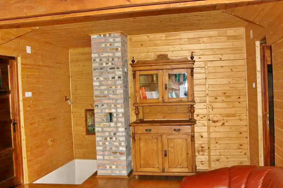 Izvoru Mureșului Cazare | Camping / Popas turistic (K0213-27) Imaginea poate fi supusă drepturilor de autor. Se recomandă contactarea titularului drepturilor.