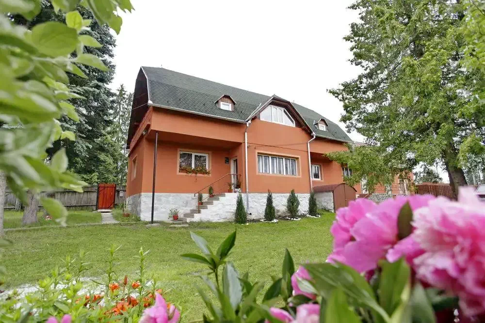 Izvoru Mureșului Cazare | Pensiune (K0257-14) Imaginea poate fi supusă drepturilor de autor. Se recomandă contactarea titularului drepturilor.