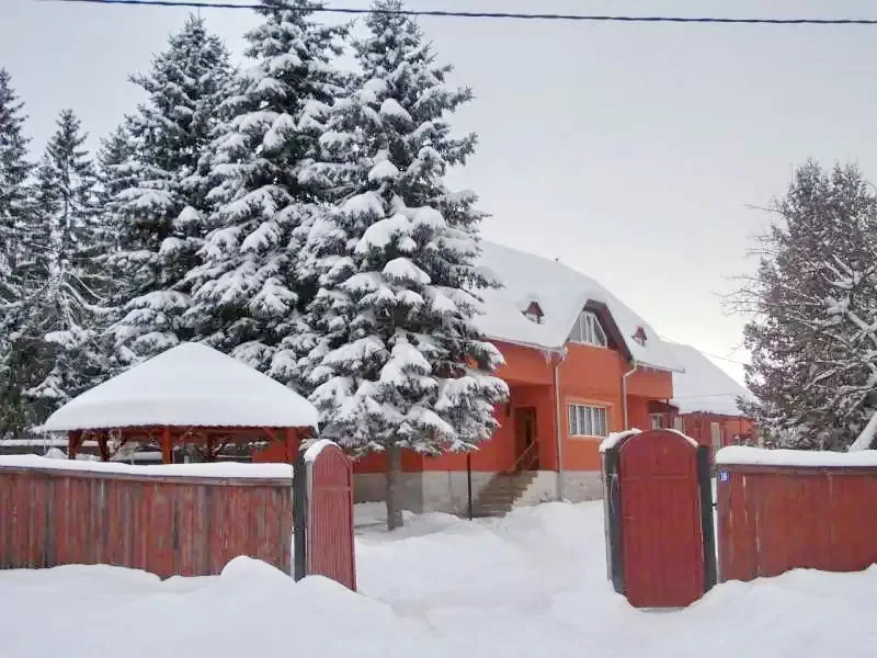 Izvoru Mureșului Cazare | Motel (K0257-20) Imaginea poate fi supusă drepturilor de autor. Se recomandă contactarea titularului drepturilor.