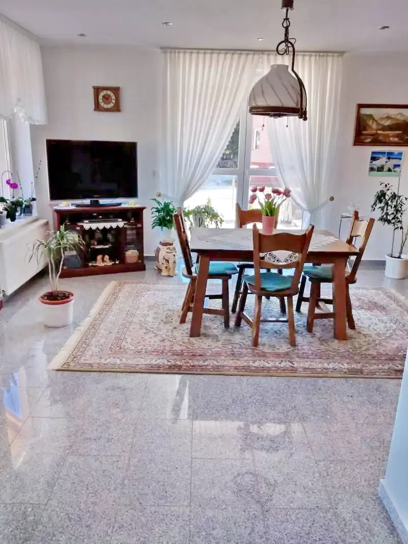 Marosfő Szállás | Kulcsosház (K0266-2) A kép szerzői jogvédelem alatt állhat. Javasolt a kapcsolatfelvétel a jog tulajdonossal. Marosfő Szállás | Kulcsosház (K0266-2) A kép szerzői jogvédelem alatt állhat. Javasolt a kapcsolatfelvétel a jog tulajdonossal.