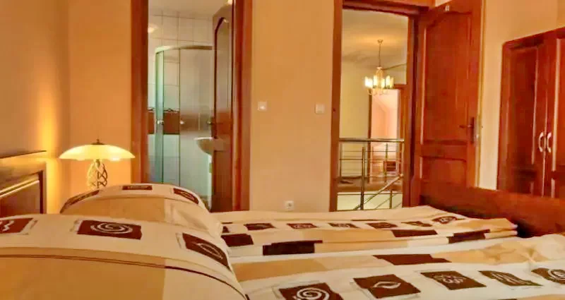 Izvoru Mureșului Cazare | Sat de vacanță (K0266-12) Imaginea poate fi supusă drepturilor de autor. Se recomandă contactarea titularului drepturilor.