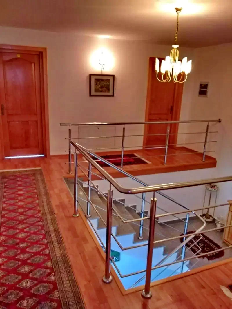 Marosfő Szállás | Üdülőfalu (K0266-15) A kép szerzői jogvédelem alatt állhat. Javasolt a kapcsolatfelvétel a jog tulajdonossal.