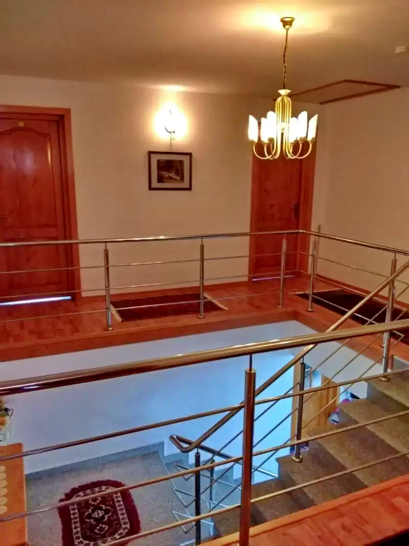 Marosfő Szállás | Kulcsosház (K0266-21) A kép szerzői jogvédelem alatt állhat. Javasolt a kapcsolatfelvétel a jog tulajdonossal. Marosfő Szállás | Kulcsosház (K0266-21) A kép szerzői jogvédelem alatt állhat. Javasolt a kapcsolatfelvétel a jog tulajdonossal.