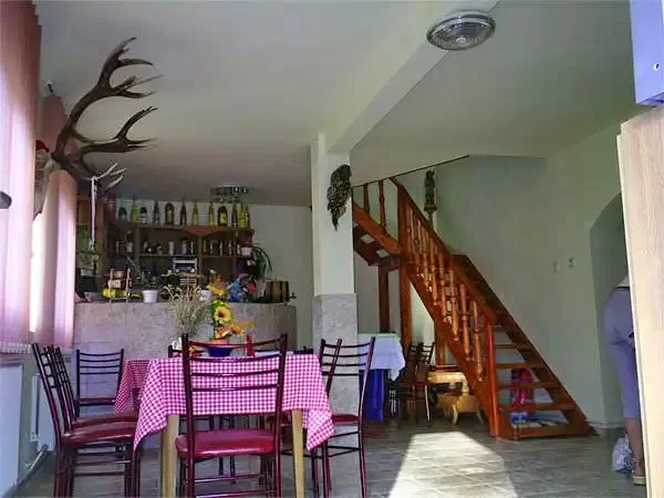 Izvoru Mureșului Cazare | Motel (K0283-5) Imaginea poate fi supusă drepturilor de autor. Se recomandă contactarea titularului drepturilor.