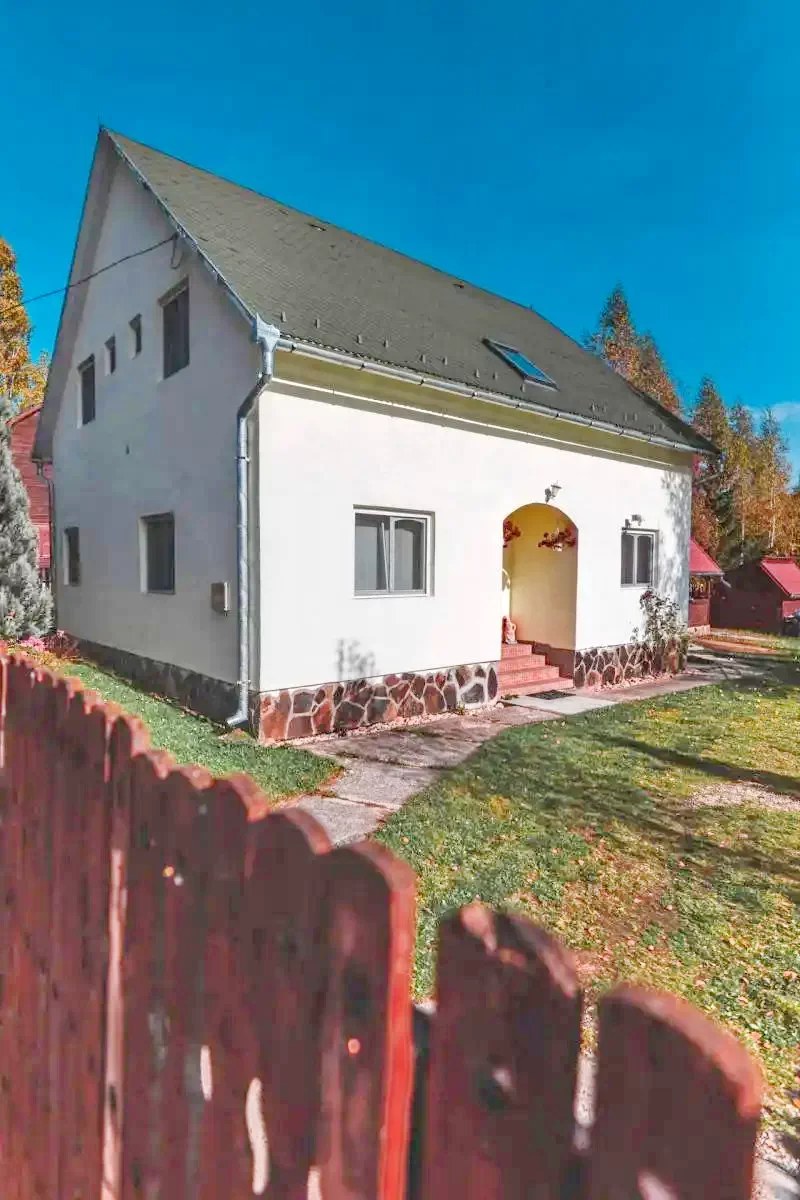 Marosfő Szállás | Kulcsosház / Turisztikai faház (K0287-1) A kép szerzői jogvédelem alatt állhat. Javasolt a kapcsolatfelvétel a jog tulajdonossal.