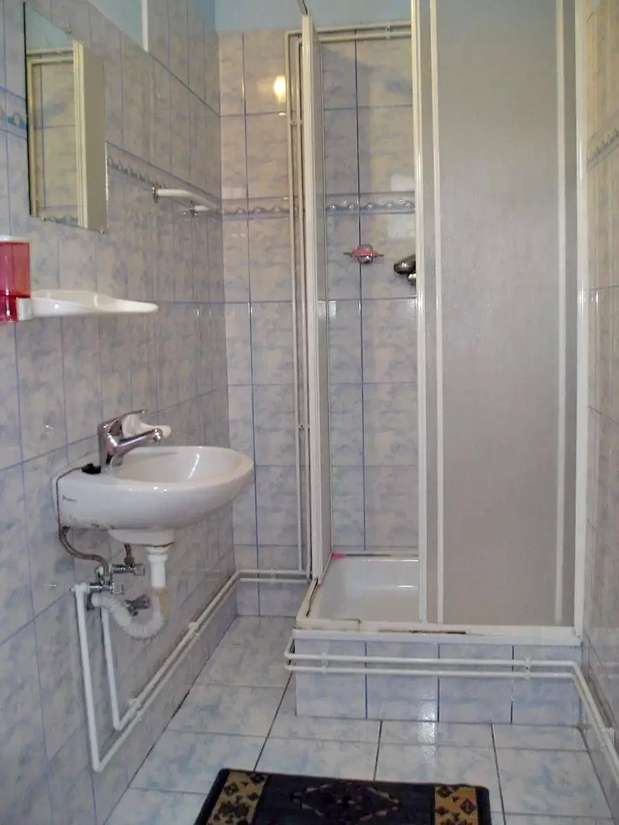 Izvoru Mureșului Cazare | Cabană (K0287-10) Imaginea poate fi supusă drepturilor de autor. Se recomandă contactarea titularului drepturilor.