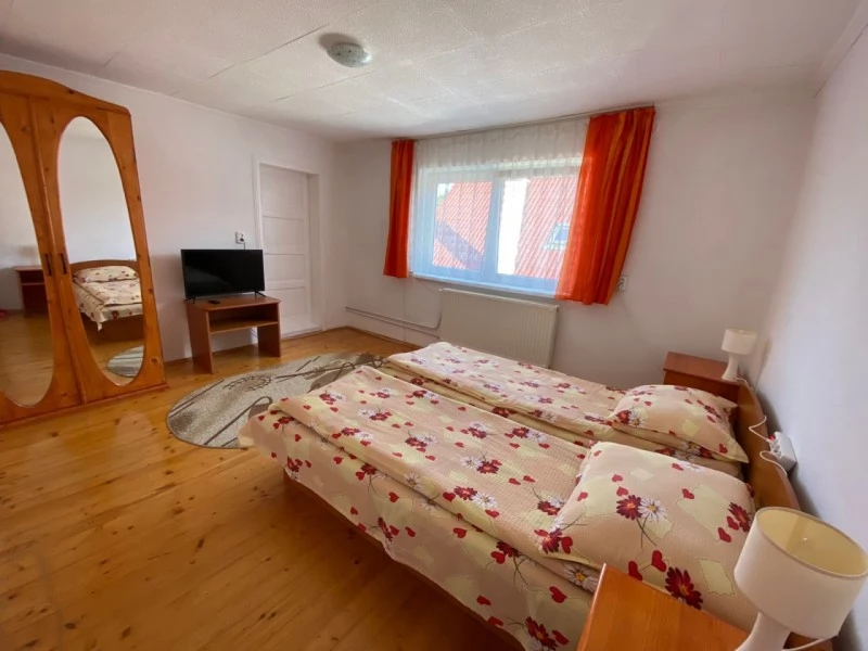 Izvoru Mureșului Cazare | Hotel**** (K0451-6) Imaginea poate fi supusă drepturilor de autor. Se recomandă contactarea titularului drepturilor.