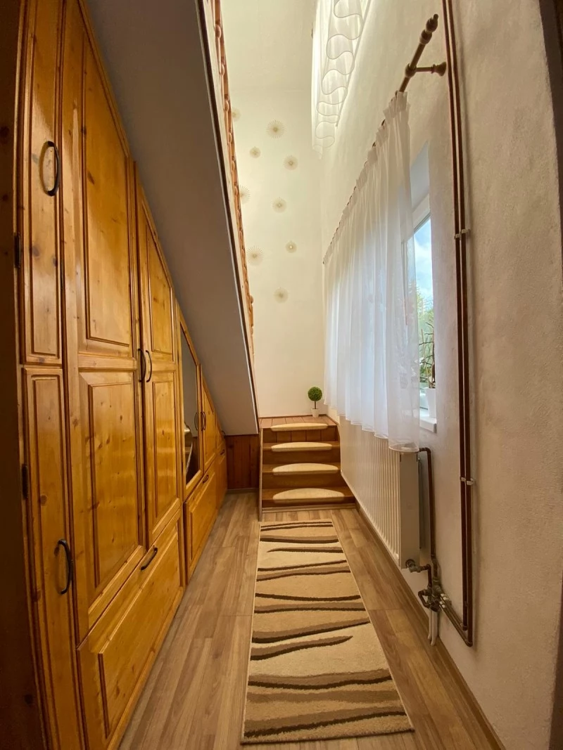 Izvoru Mureșului Cazare | Hotel**** (K0451-11) Imaginea poate fi supusă drepturilor de autor. Se recomandă contactarea titularului drepturilor.