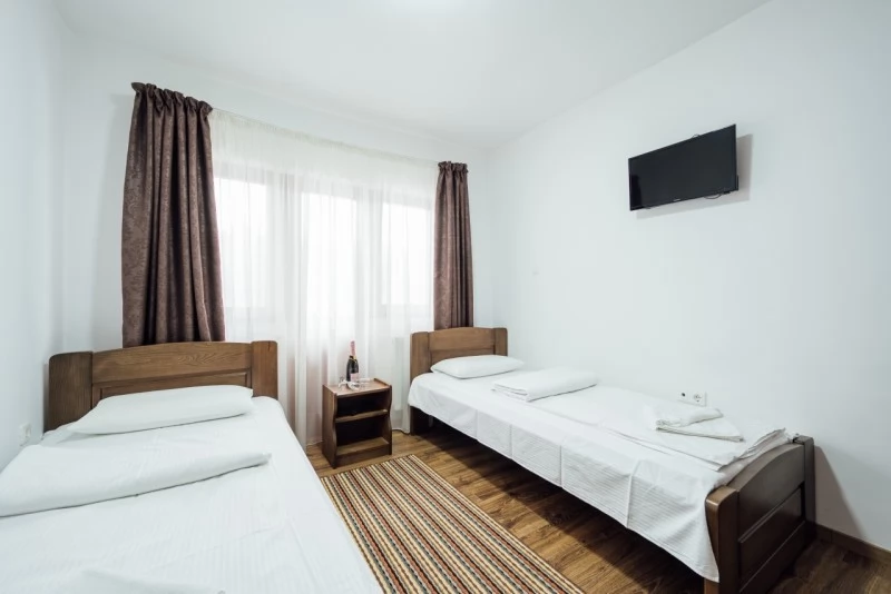 Homoródfürdő Szállás | Üdülőfalu (K1253-20) A kép szerzői jogvédelem alatt állhat. Javasolt a kapcsolatfelvétel a jog tulajdonossal.