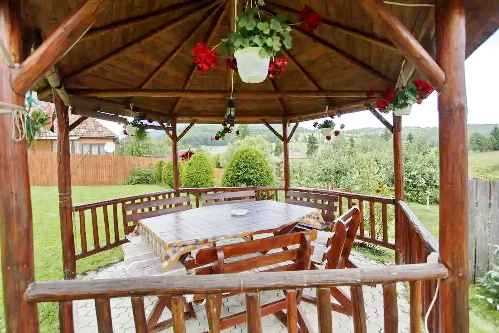 Izvoru Mureșului Cazare | Sat de vacanță (K0452-35) Imaginea poate fi supusă drepturilor de autor. Se recomandă contactarea titularului drepturilor.